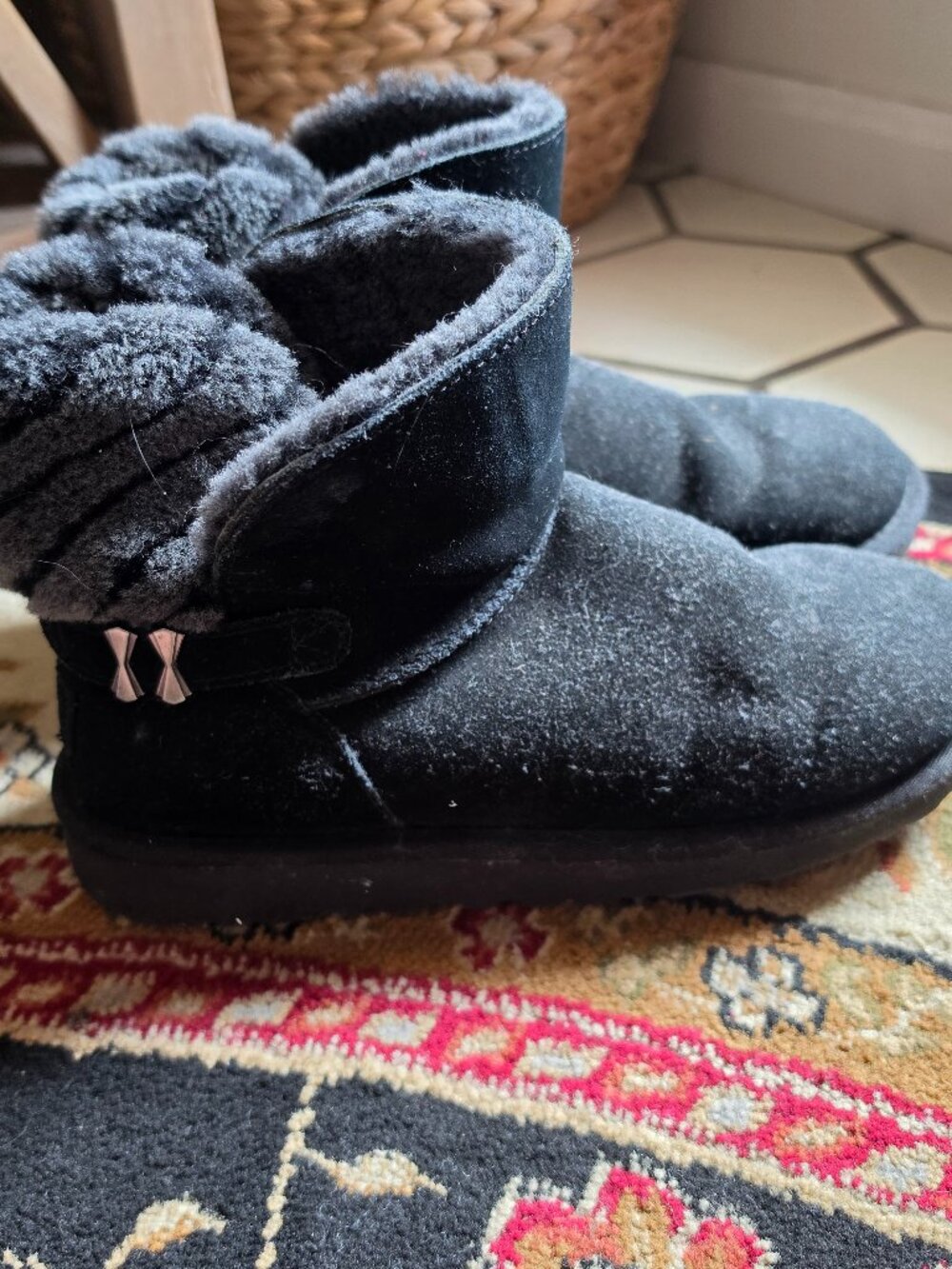 Black Ugg boots